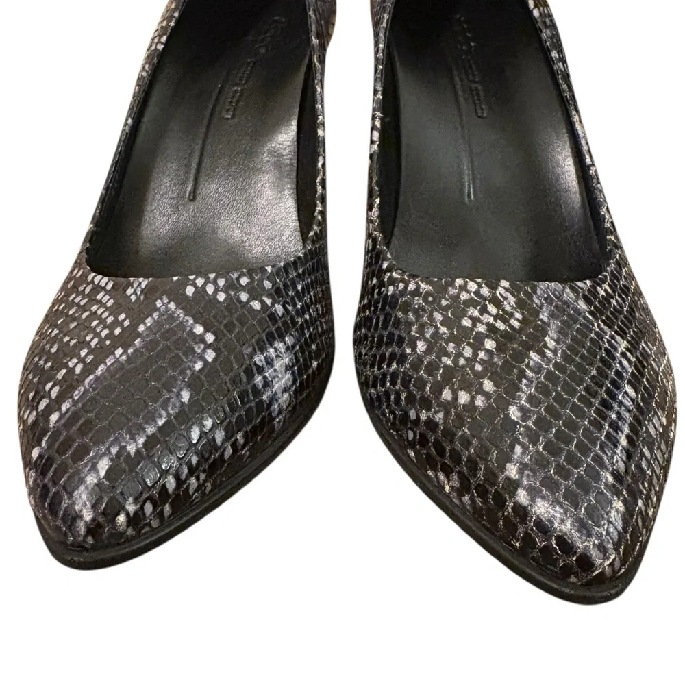 Ecco snakeskin black and white heels size 37
